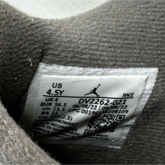 Nike Air Jordan 4 Retro SE (GS) Size 4.5 - Picture 4 of 11